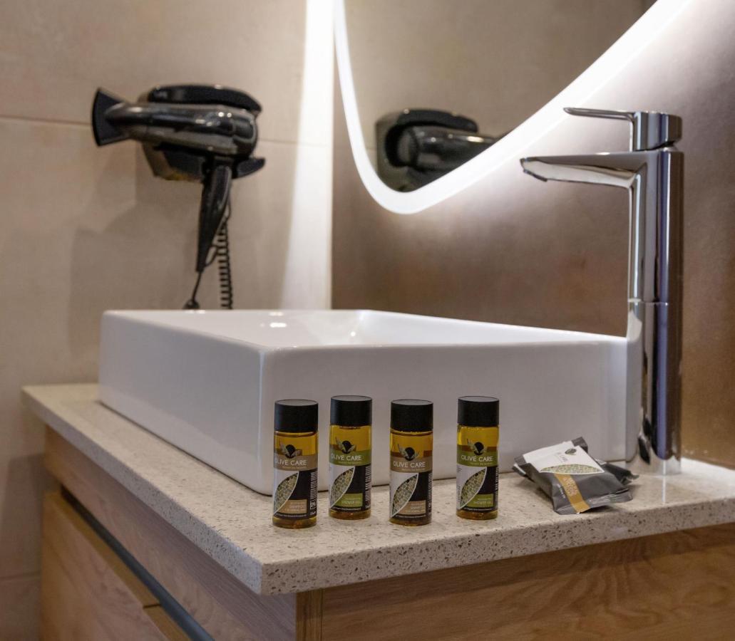Iconic Athens Suites Екстериор снимка